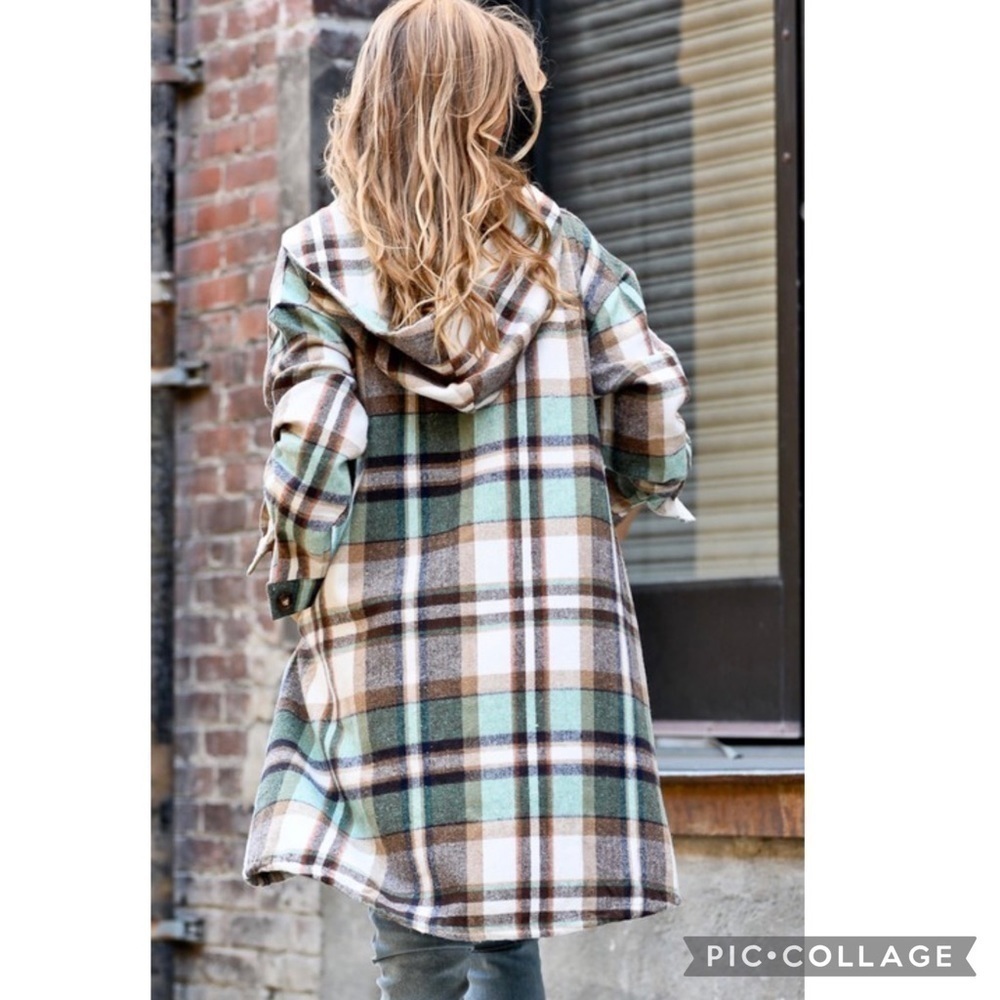 Absolutely Gorgeous! Multi-Plaid Jacket w/Hood - Picture 2 of 5